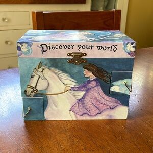 Enchantmints Discover Your World Music Jewellery Box
